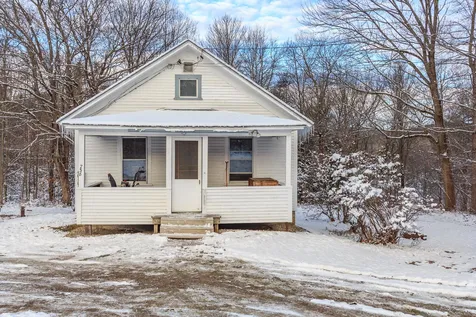 738 Hanover Street Claremont NH 03743