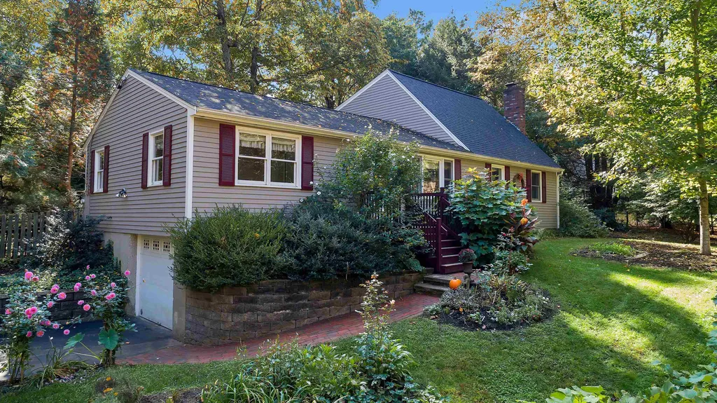 6 Old Gordon Road Brentwood NH 03833