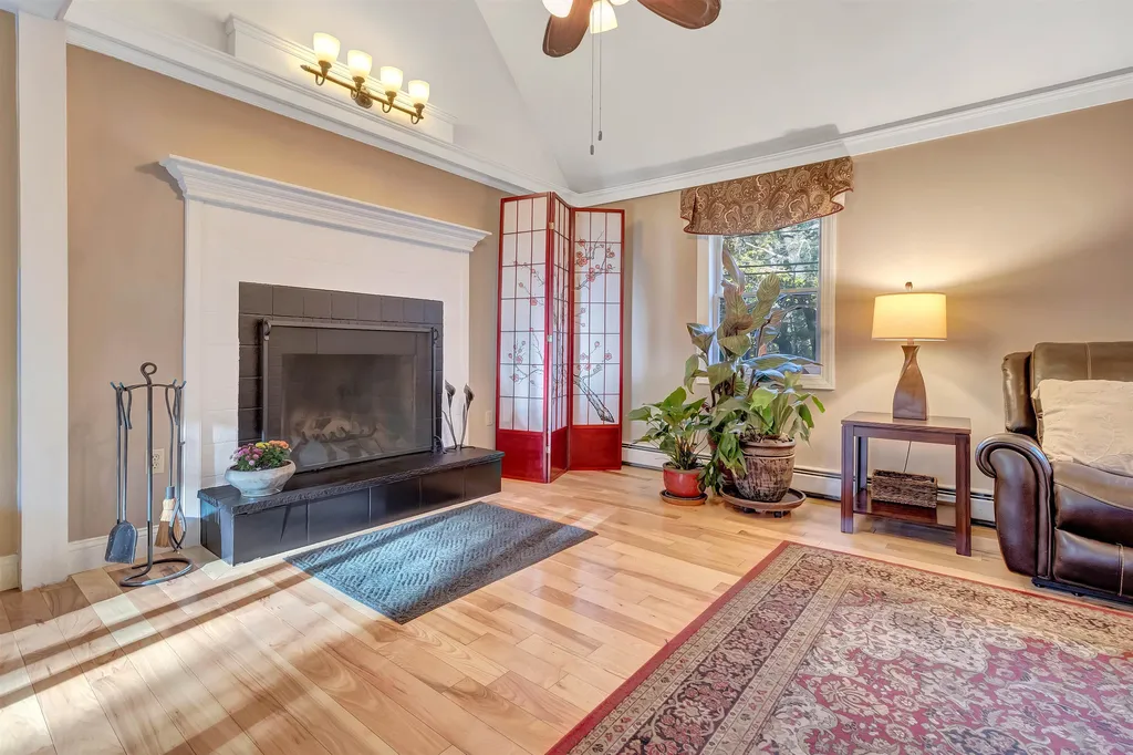 6 Old Gordon Road Brentwood NH 03833