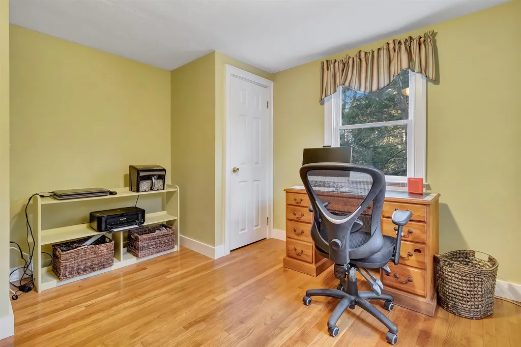 6 Old Gordon Road Brentwood NH 03833