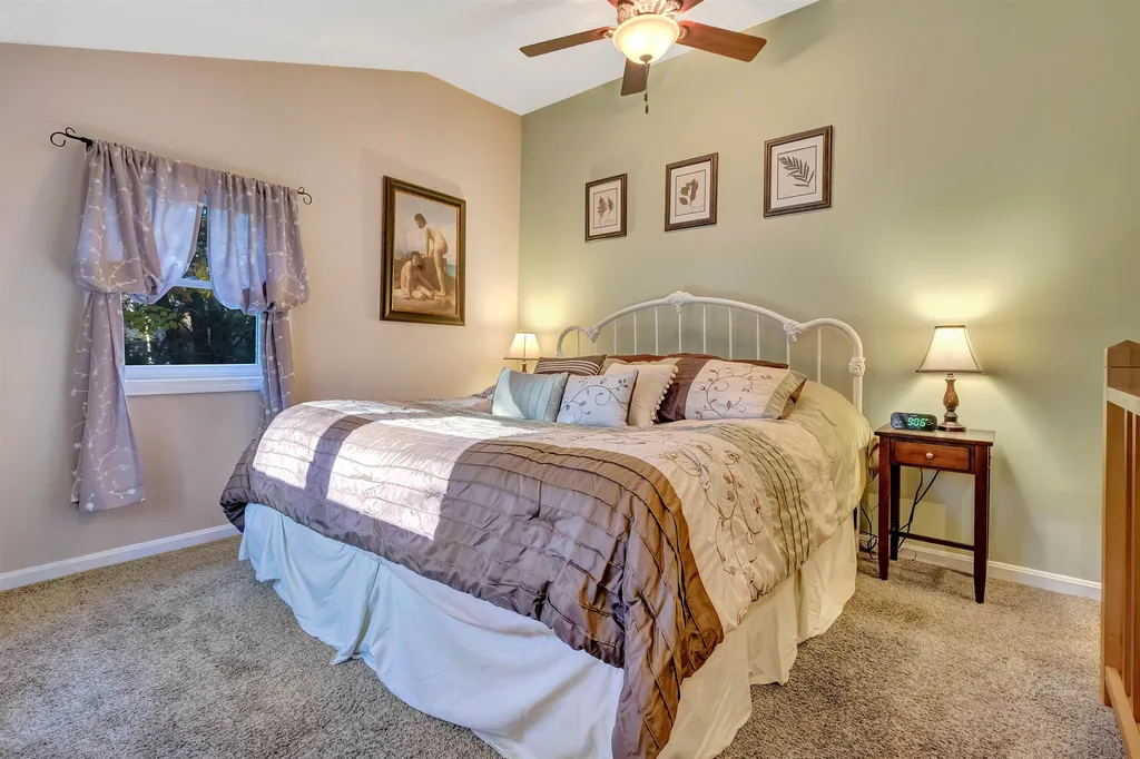 6 Old Gordon Road Brentwood NH 03833