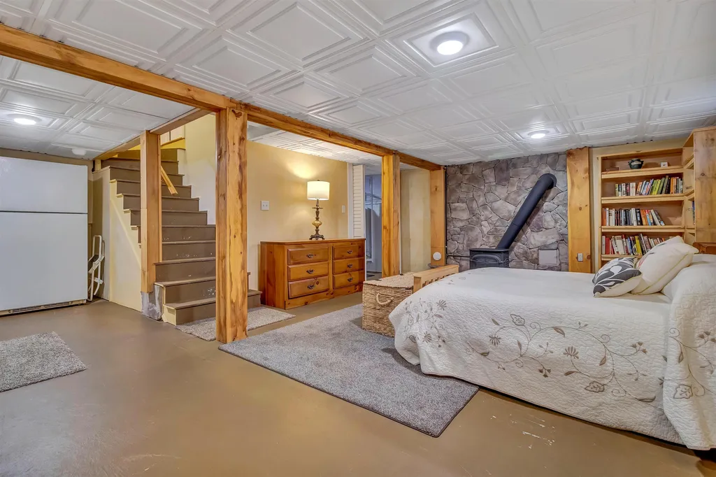 6 Old Gordon Road Brentwood NH 03833