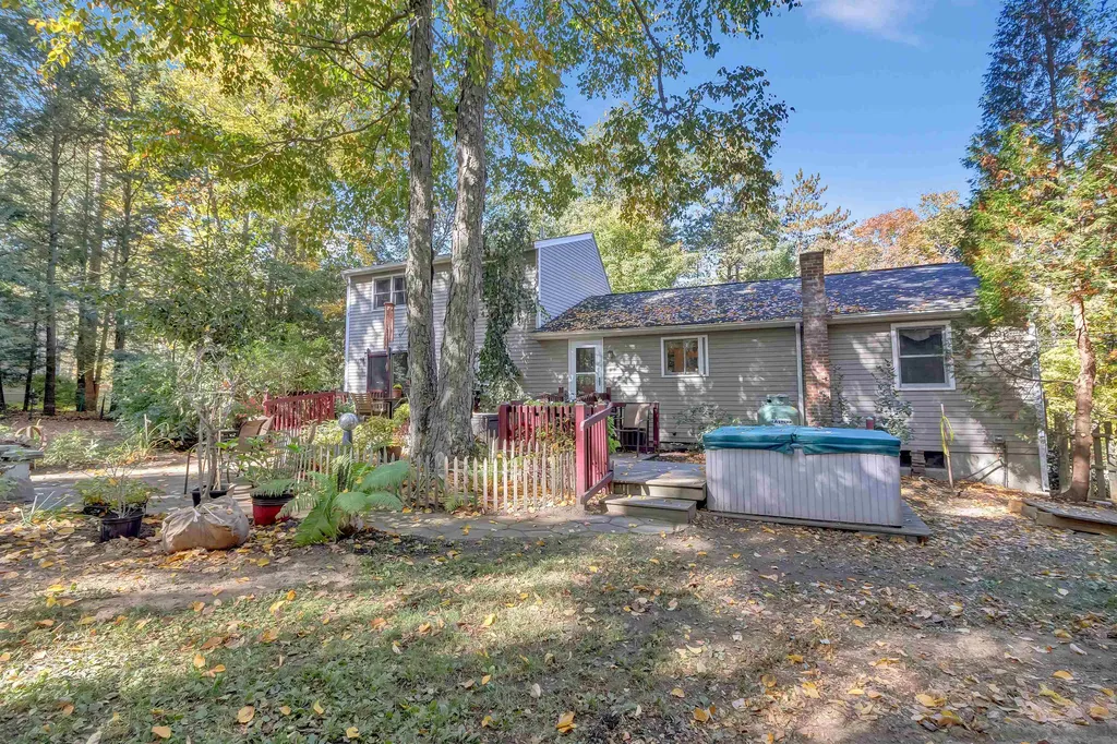 6 Old Gordon Road Brentwood NH 03833