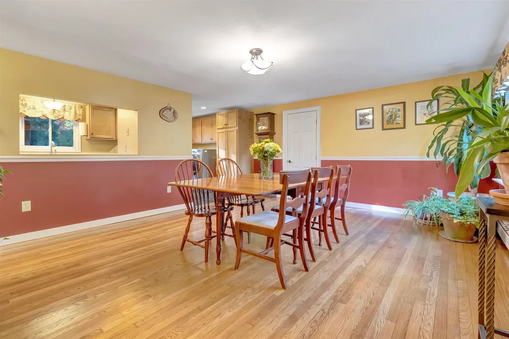 6 Old Gordon Road Brentwood NH 03833