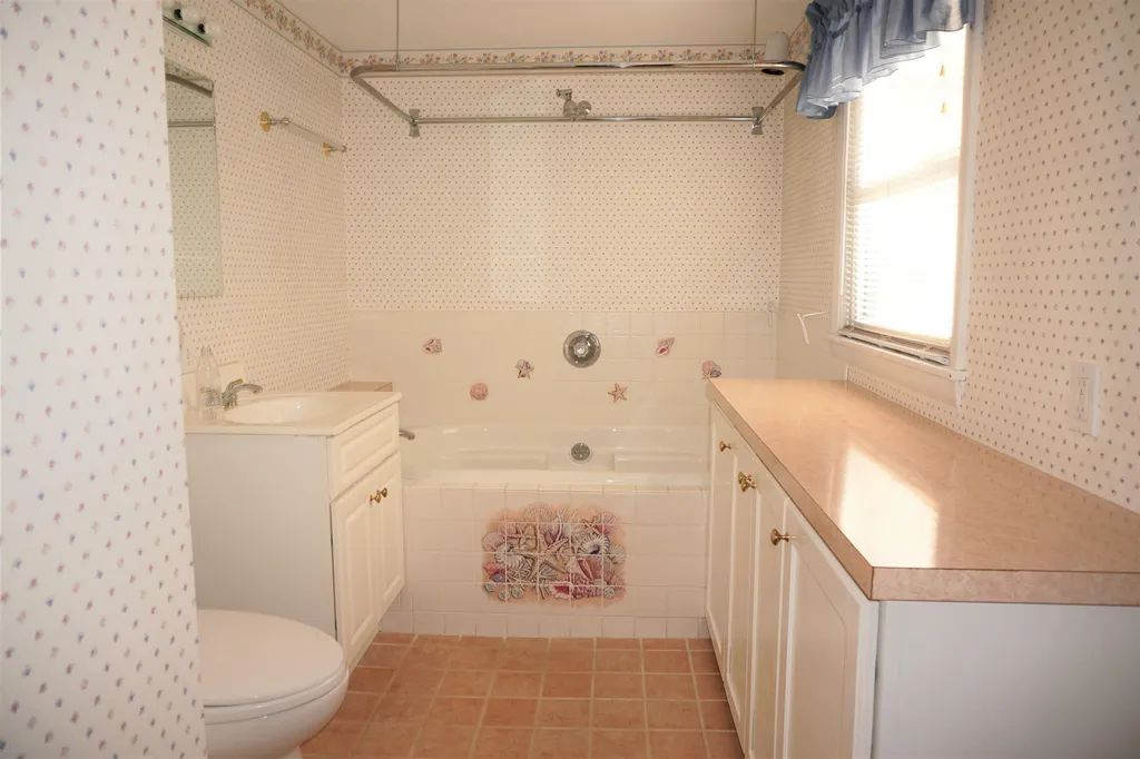 76 Ridge Road Nashua NH 03062