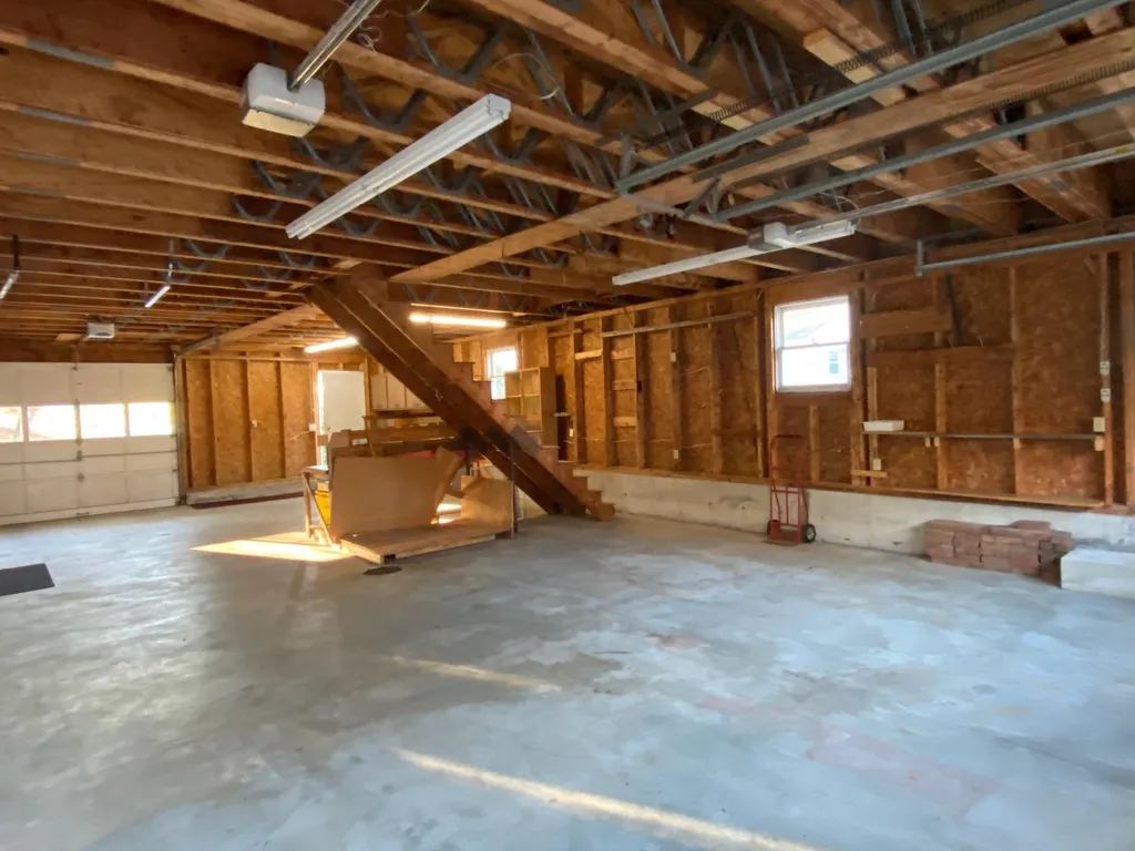 76 Ridge Road Nashua NH 03062