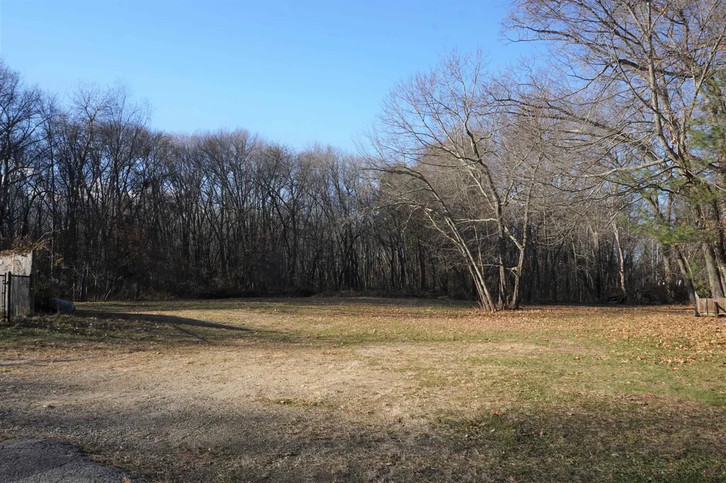 76 Ridge Road Nashua NH 03062