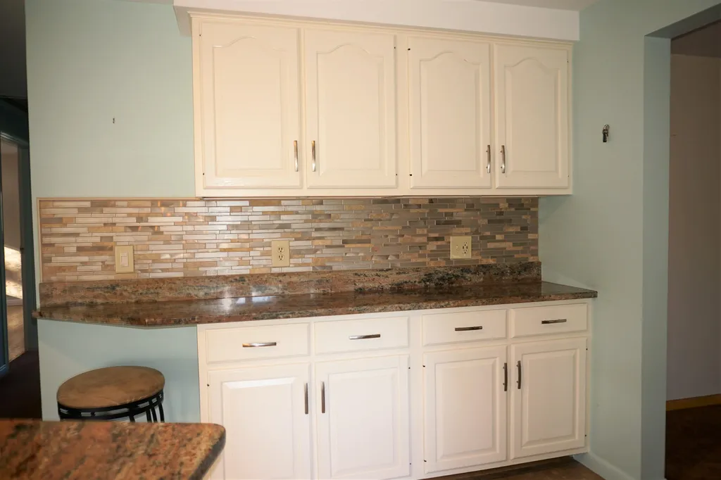 76 Ridge Road Nashua NH 03062