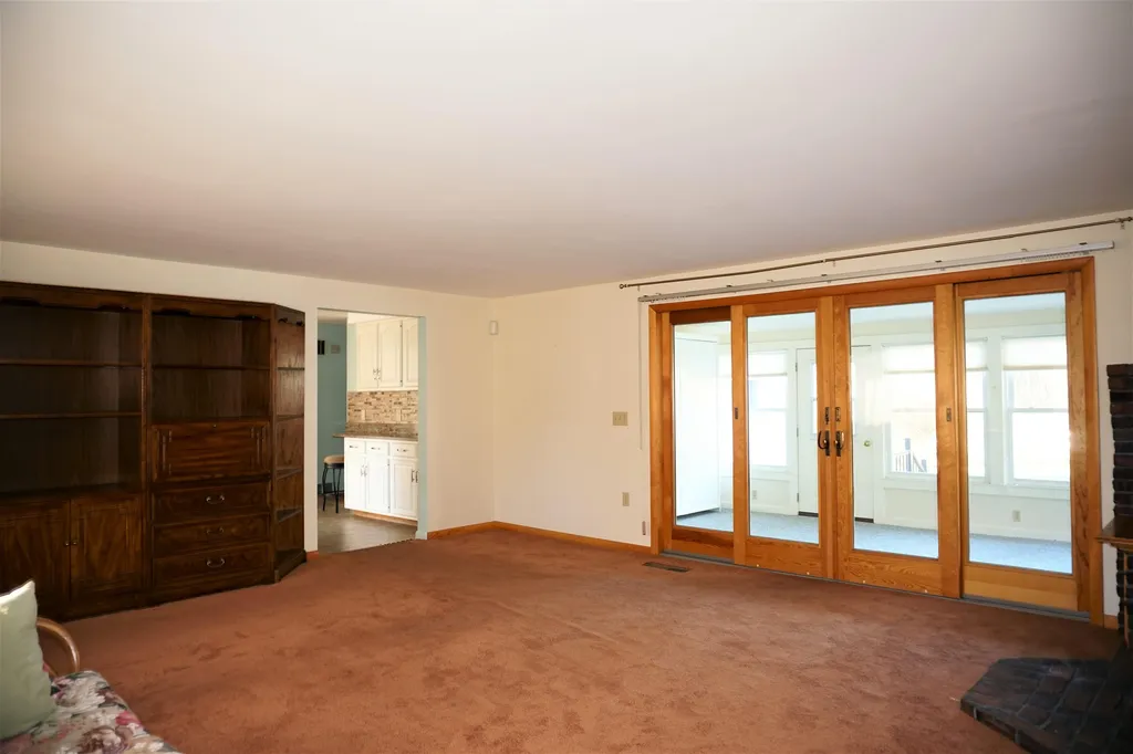 76 Ridge Road Nashua NH 03062