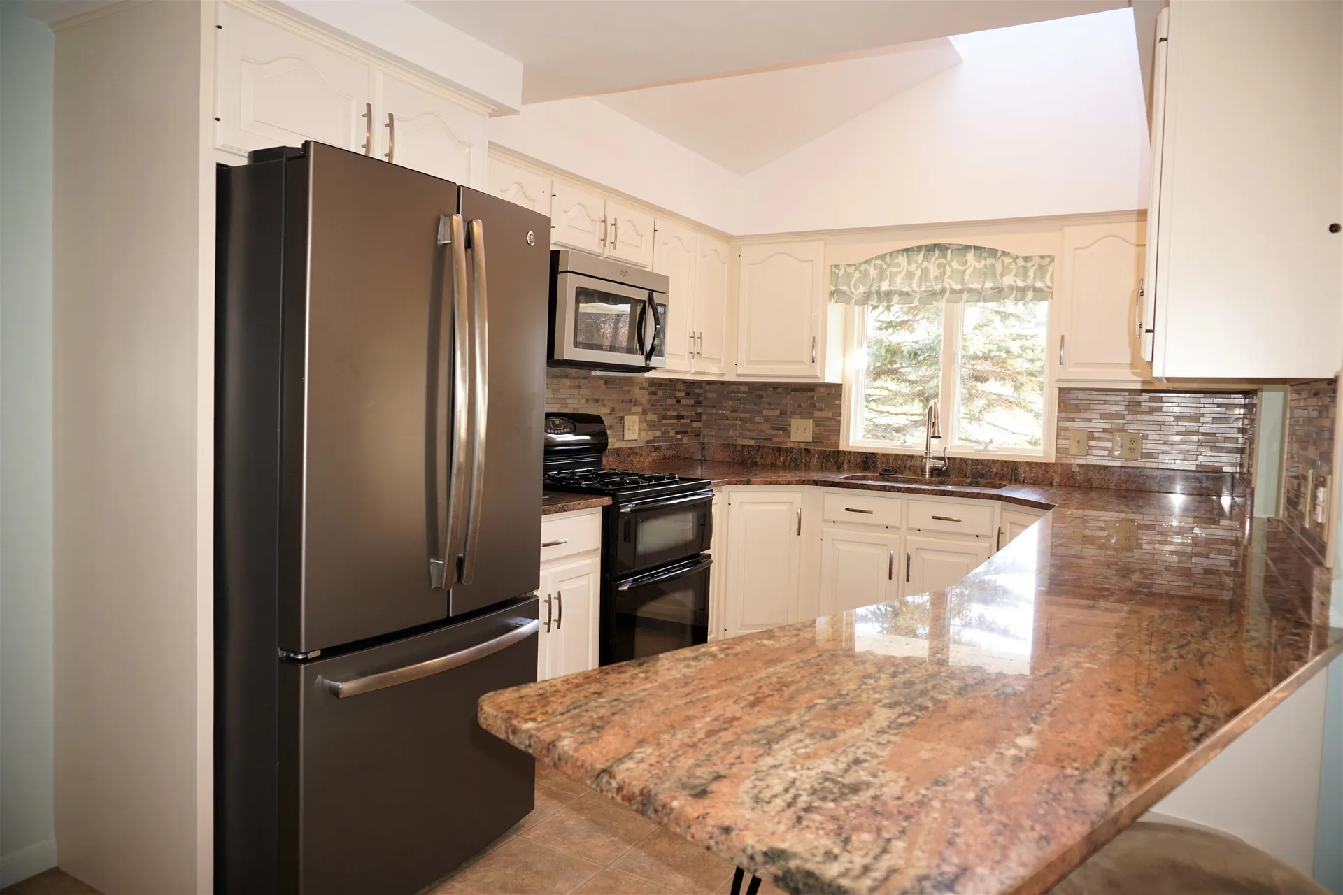 76 Ridge Road Nashua NH 03062