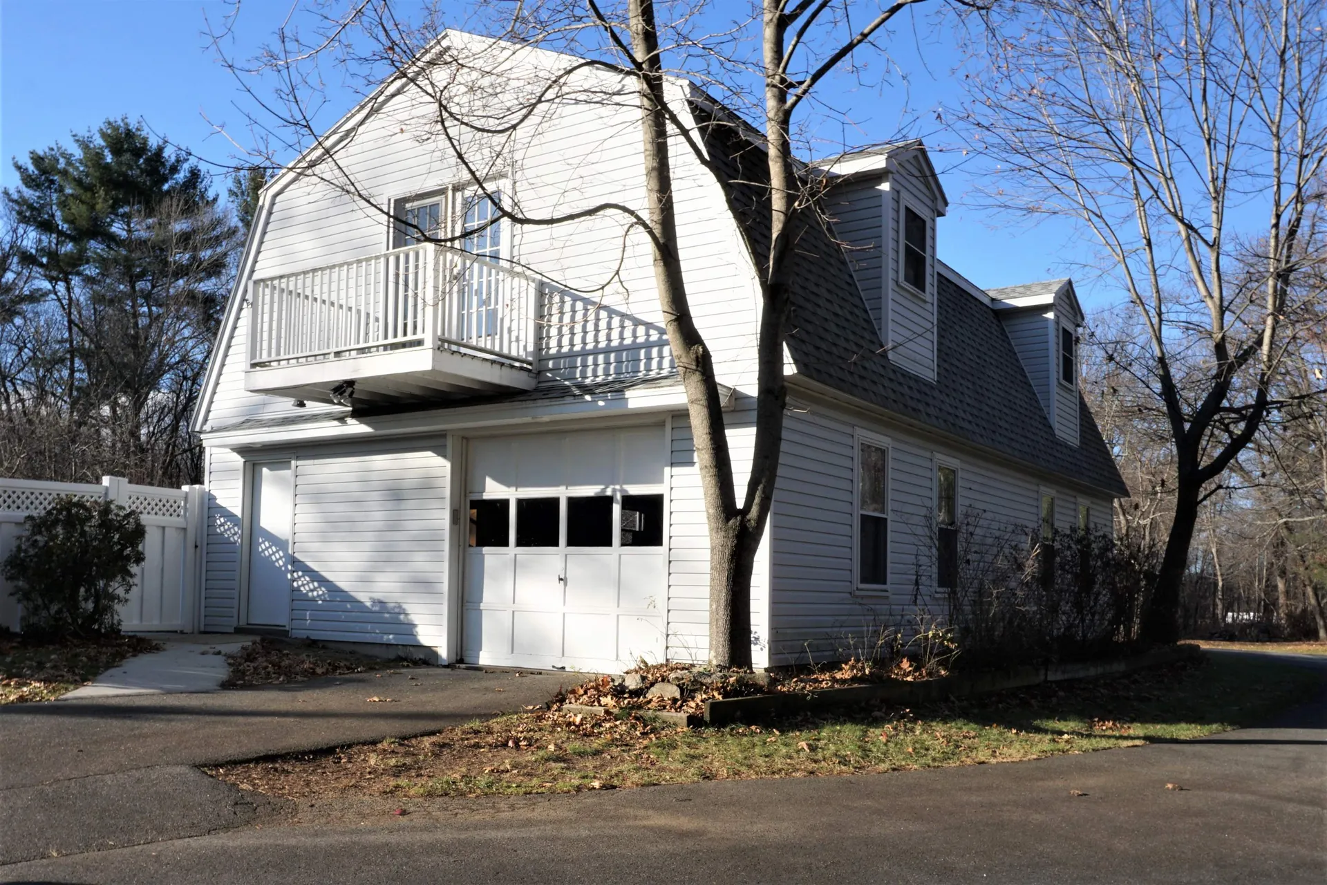 76 Ridge Road Nashua NH 03062