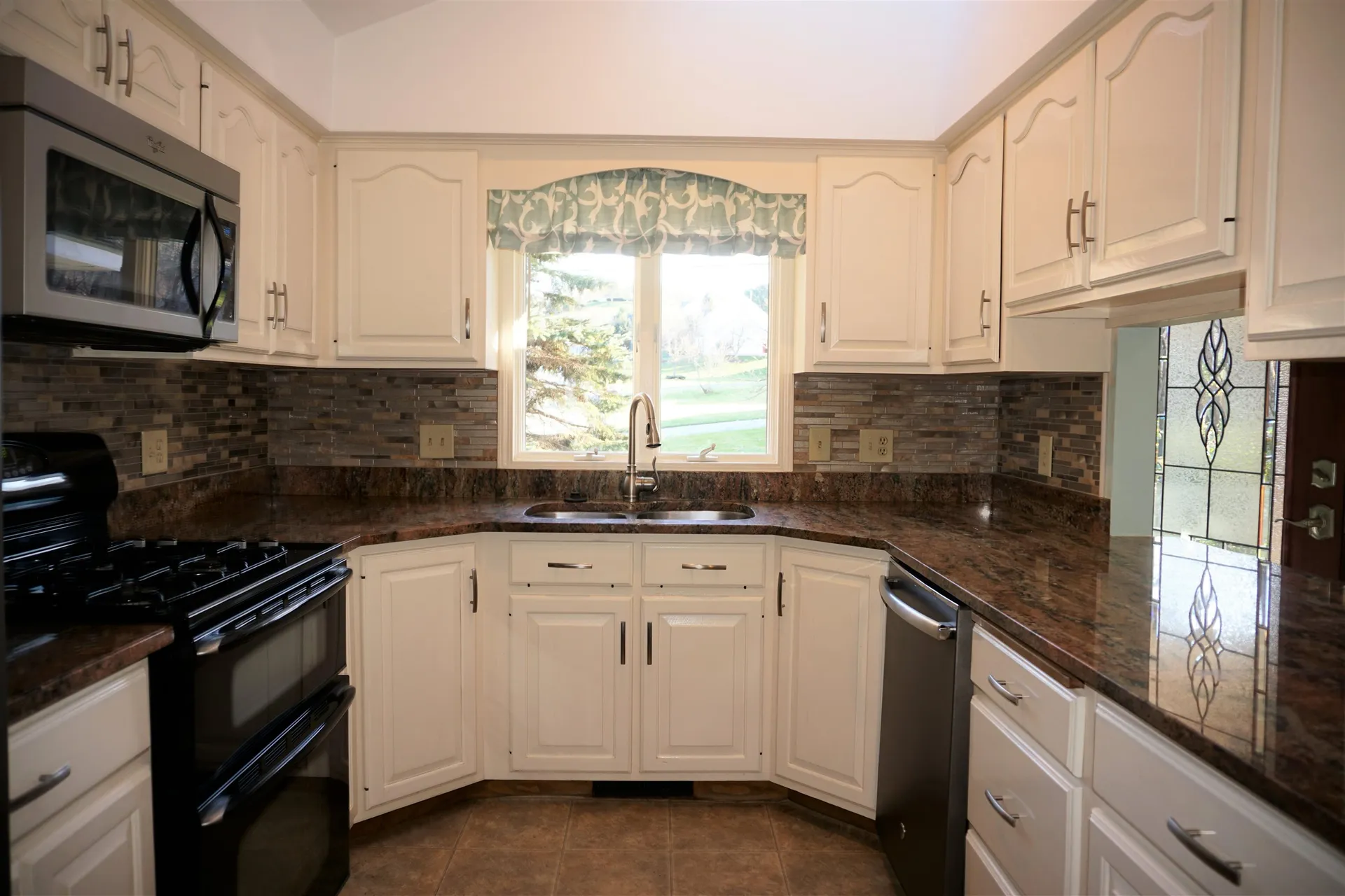 76 Ridge Road Nashua NH 03062