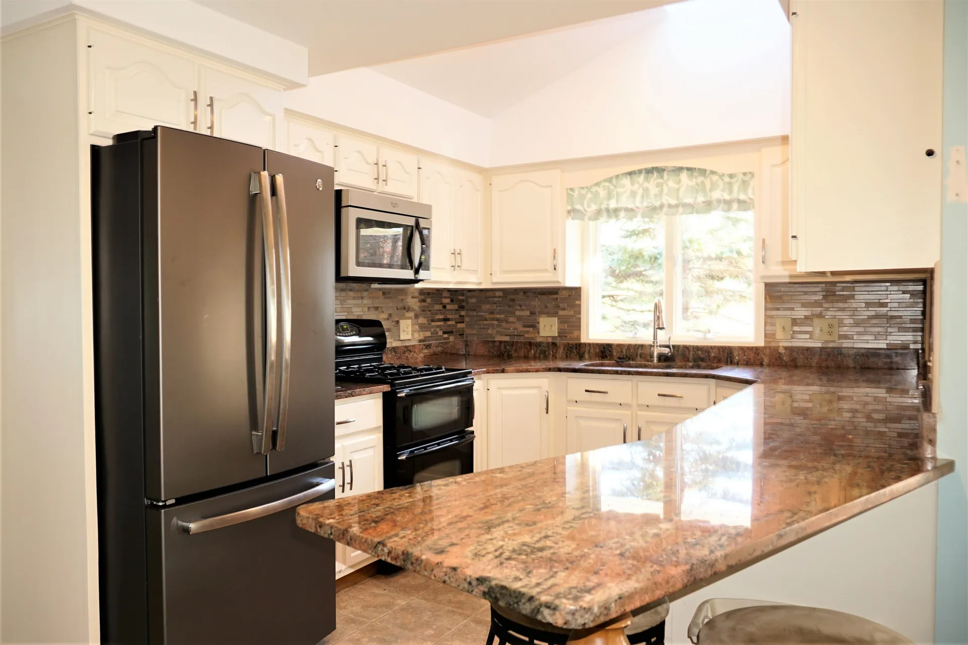 76 Ridge Road Nashua NH 03062