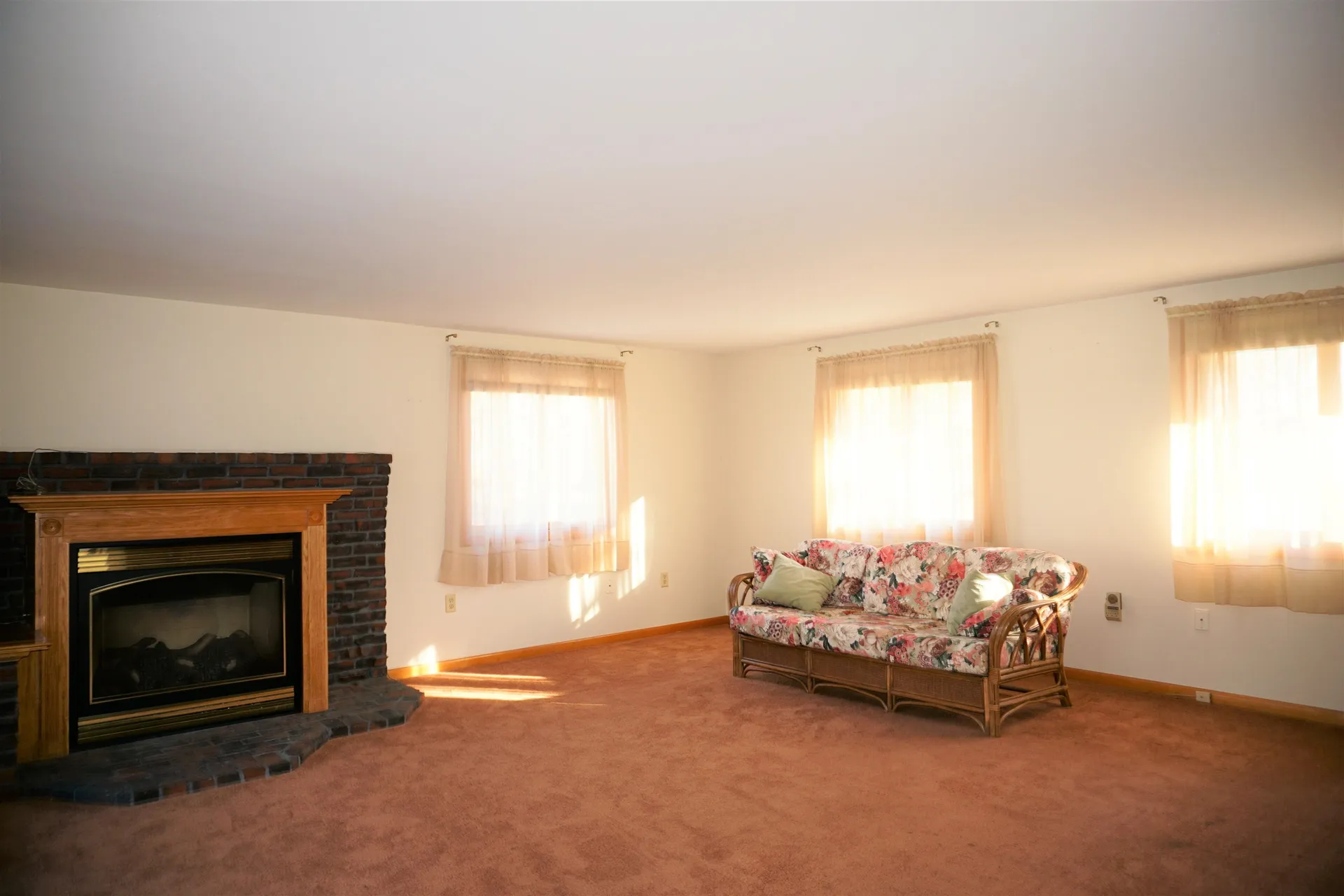 76 Ridge Road Nashua NH 03062
