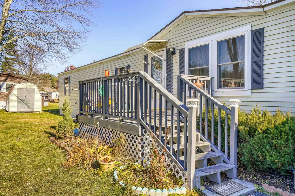 10 S Emperor Drive Concord NH 03303