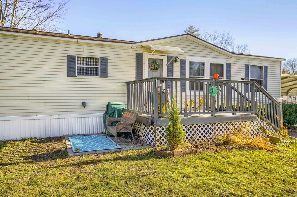 10 S Emperor Drive Concord NH 03303