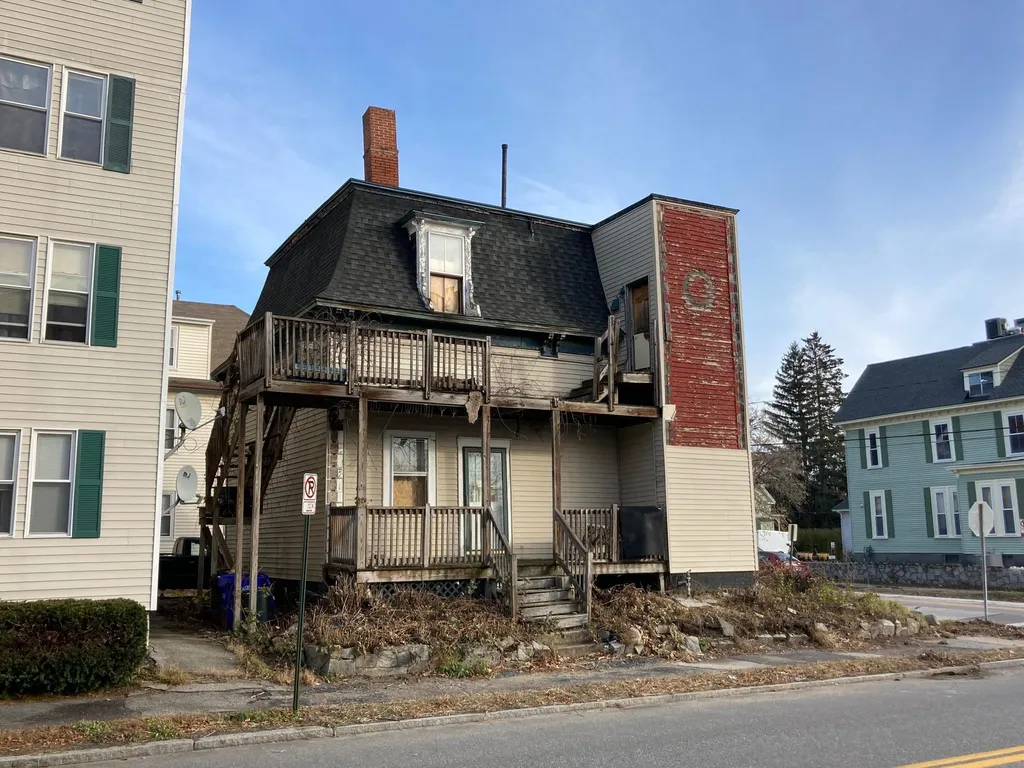 104 Harrison Street Manchester NH 03104