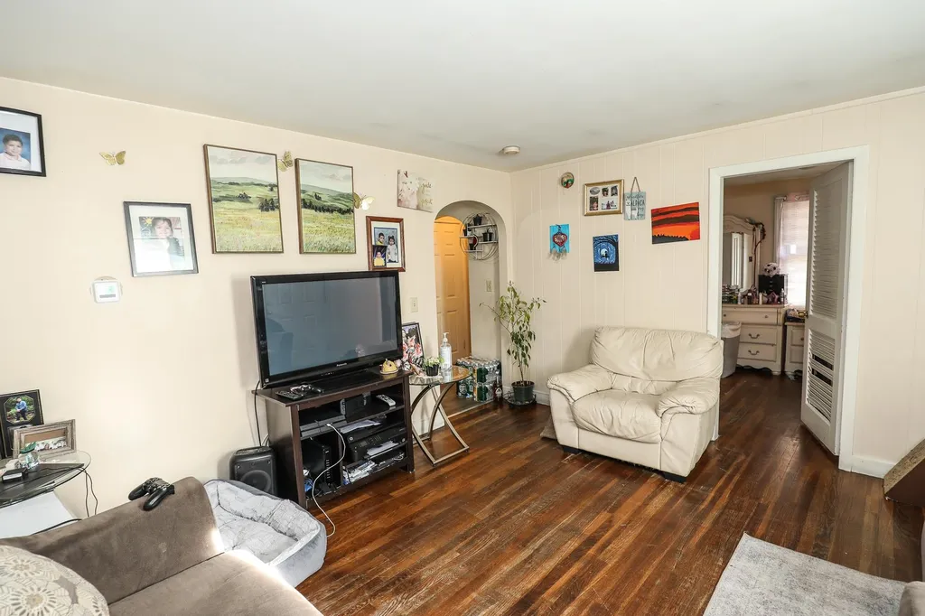 628 Grove Street Manchester NH 03103