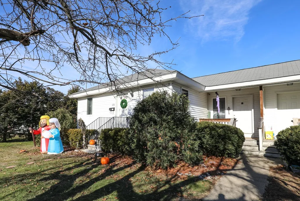628 Grove Street Manchester NH 03103