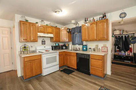 628 Grove Street Manchester NH 03103