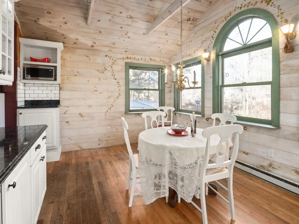 53 Greenfield Road Essex VT 05452
