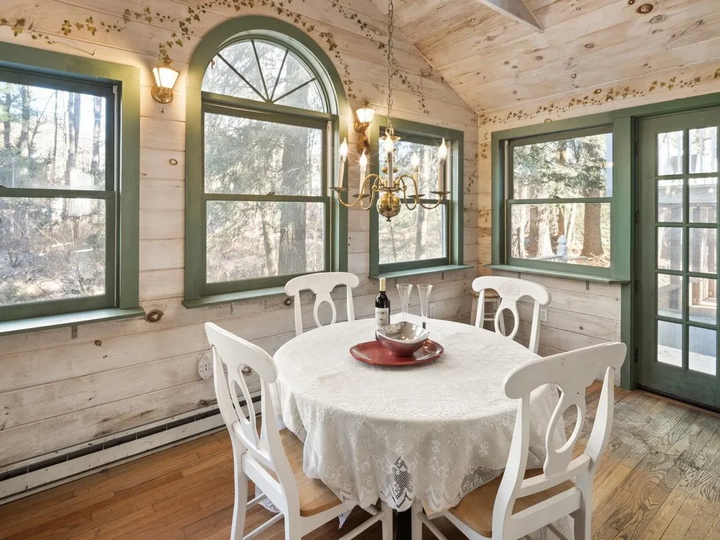 53 Greenfield Road Essex VT 05452