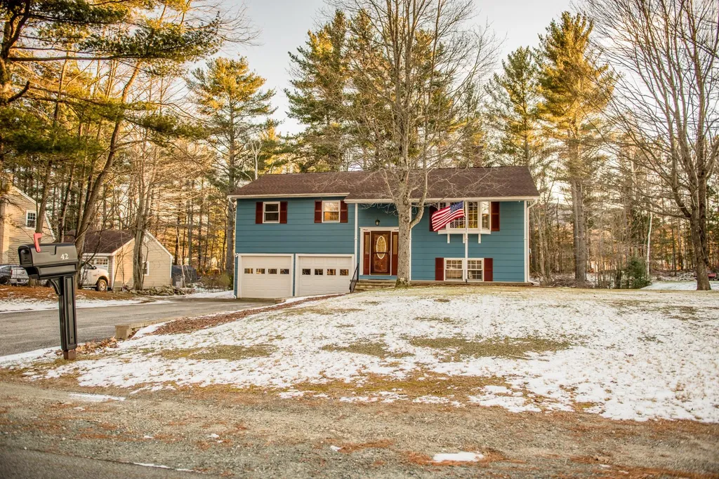 42 Crestwood Drive Gorham NH 03581