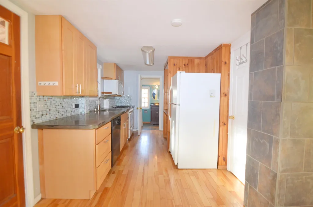 6 North Wilmot Road Wilmot NH 03287