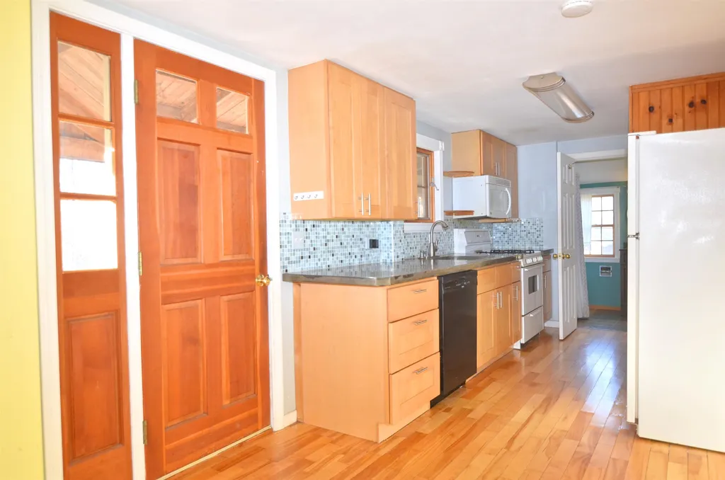 6 North Wilmot Road Wilmot NH 03287