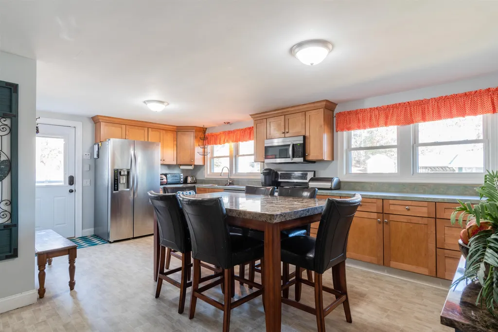2 Oak Ridge Avenue Merrimack NH 03054
