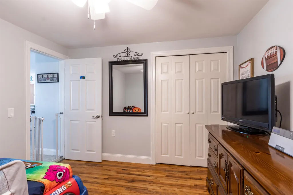 2 Oak Ridge Avenue Merrimack NH 03054