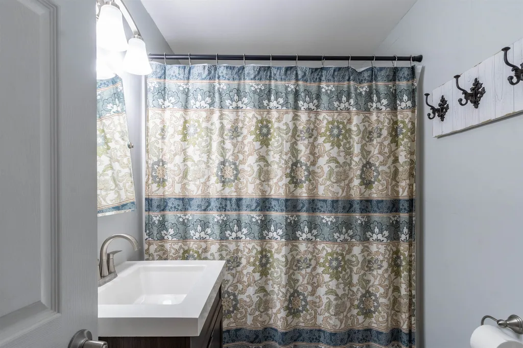 2 Oak Ridge Avenue Merrimack NH 03054