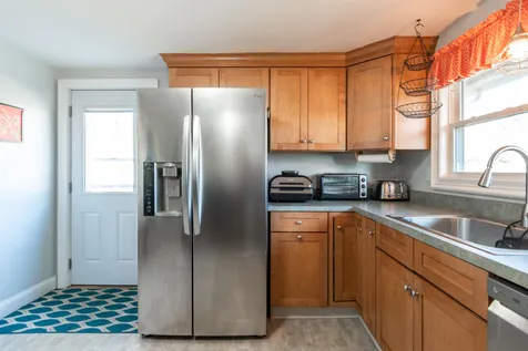 2 Oak Ridge Avenue Merrimack NH 03054