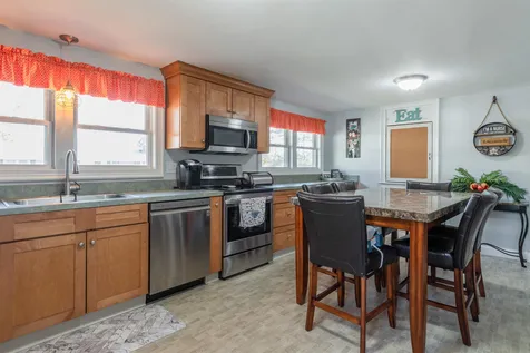 2 Oak Ridge Avenue Merrimack NH 03054