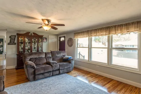 2 Oak Ridge Avenue Merrimack NH 03054