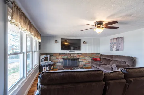 2 Oak Ridge Avenue Merrimack NH 03054