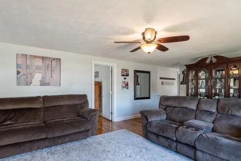2 Oak Ridge Avenue Merrimack NH 03054