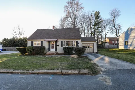 144 Grand Avenue Manchester NH 03109