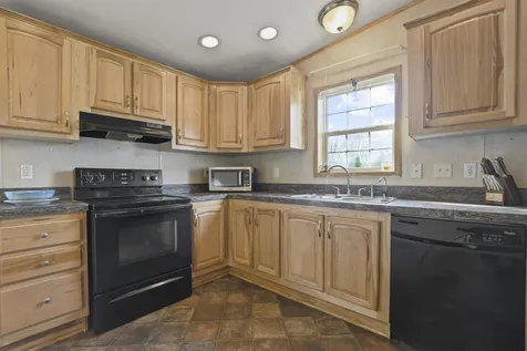 50 B Street Seabrook NH 03874