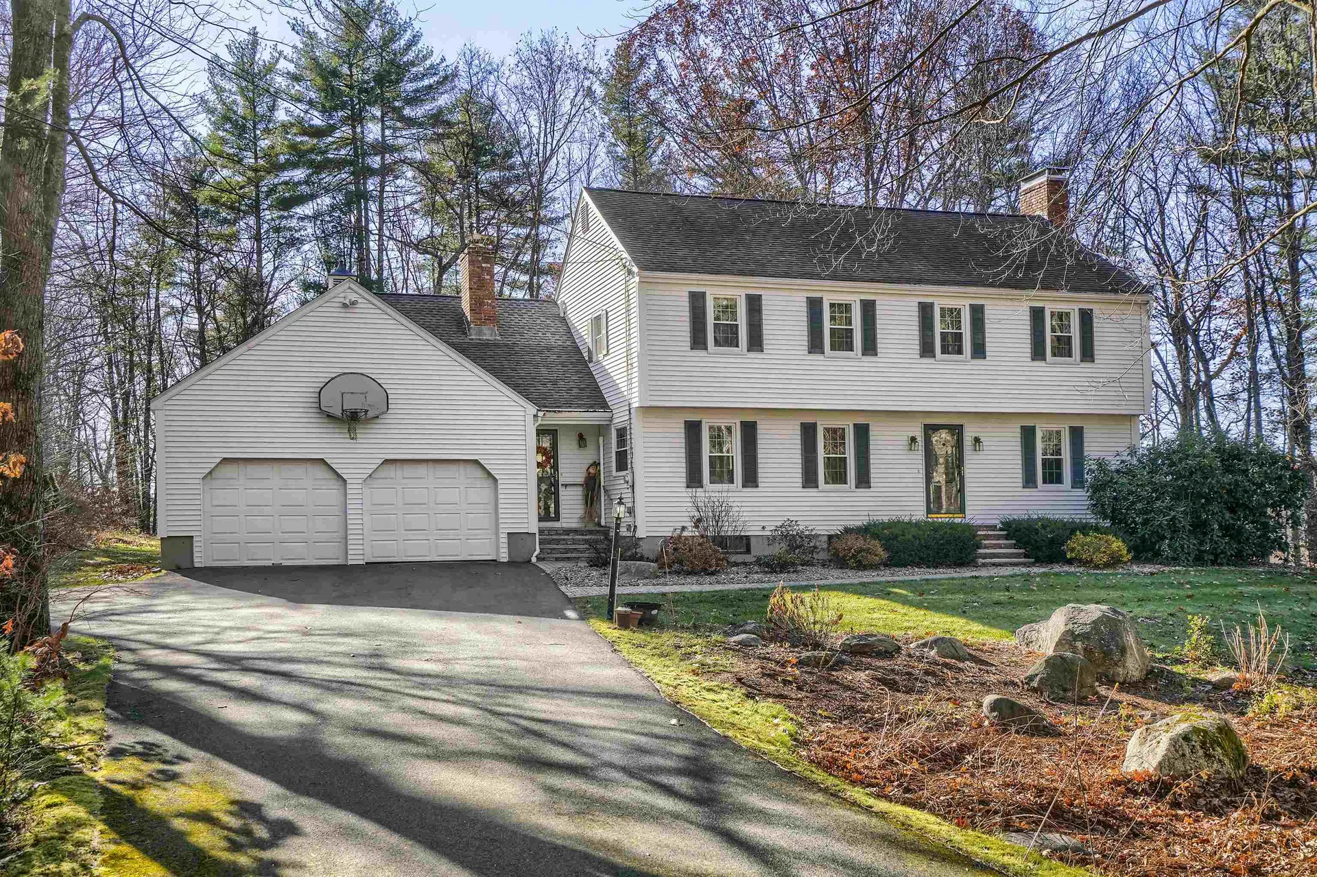 21 Meadowcrest Drive Bedford NH 03110