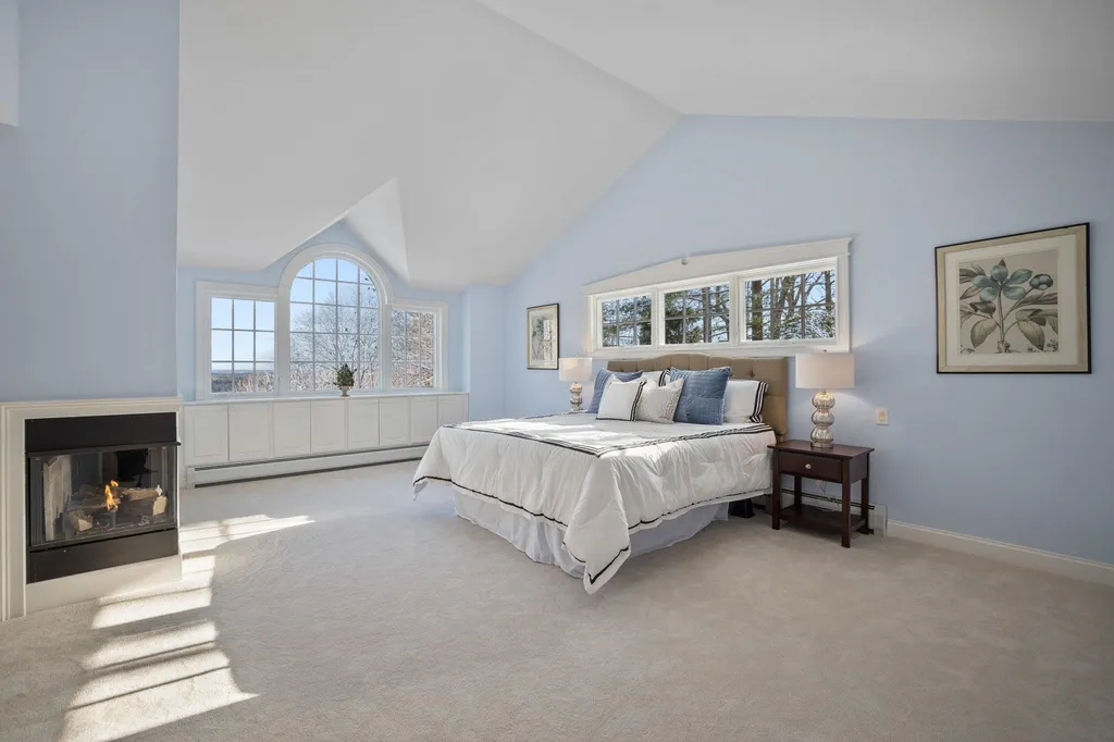 10 Tolford Hill Road Bedford NH 03110