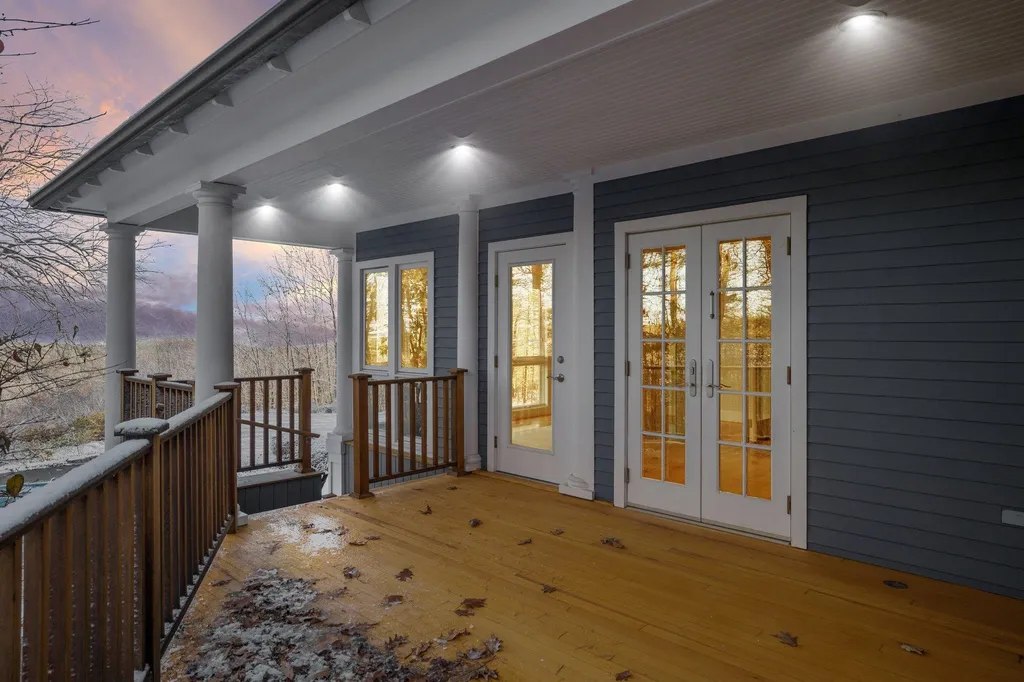 10 Tolford Hill Road Bedford NH 03110