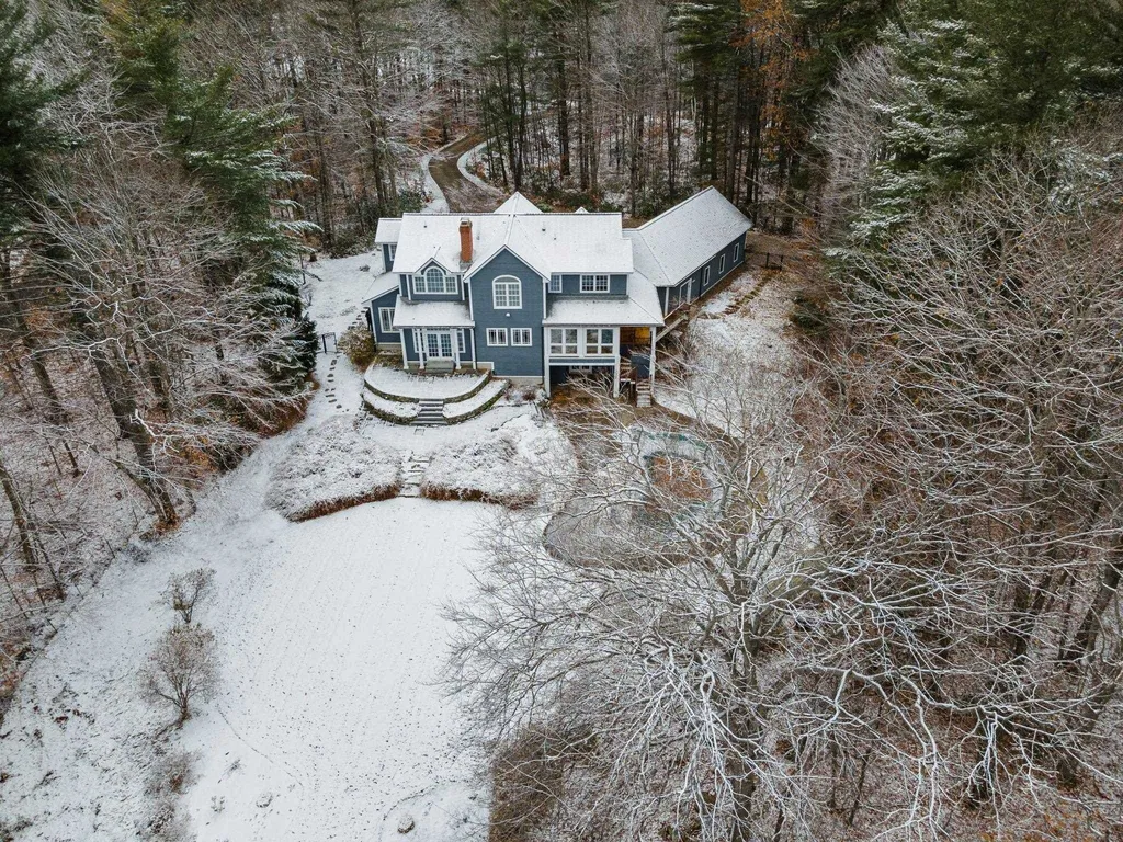10 Tolford Hill Road Bedford NH 03110