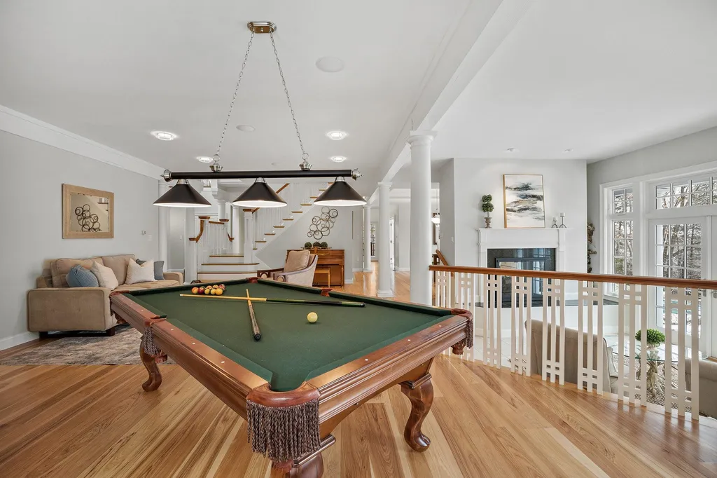 10 Tolford Hill Road Bedford NH 03110