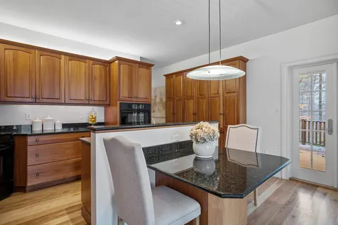 10 Tolford Hill Road Bedford NH 03110