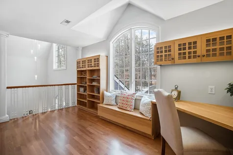 10 Tolford Hill Road Bedford NH 03110