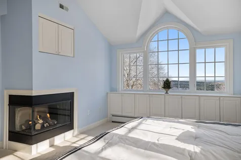 10 Tolford Hill Road Bedford NH 03110
