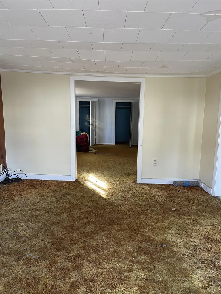 25 Overland Street Laconia NH 03246