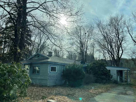 25 Overland Street Laconia NH 03246