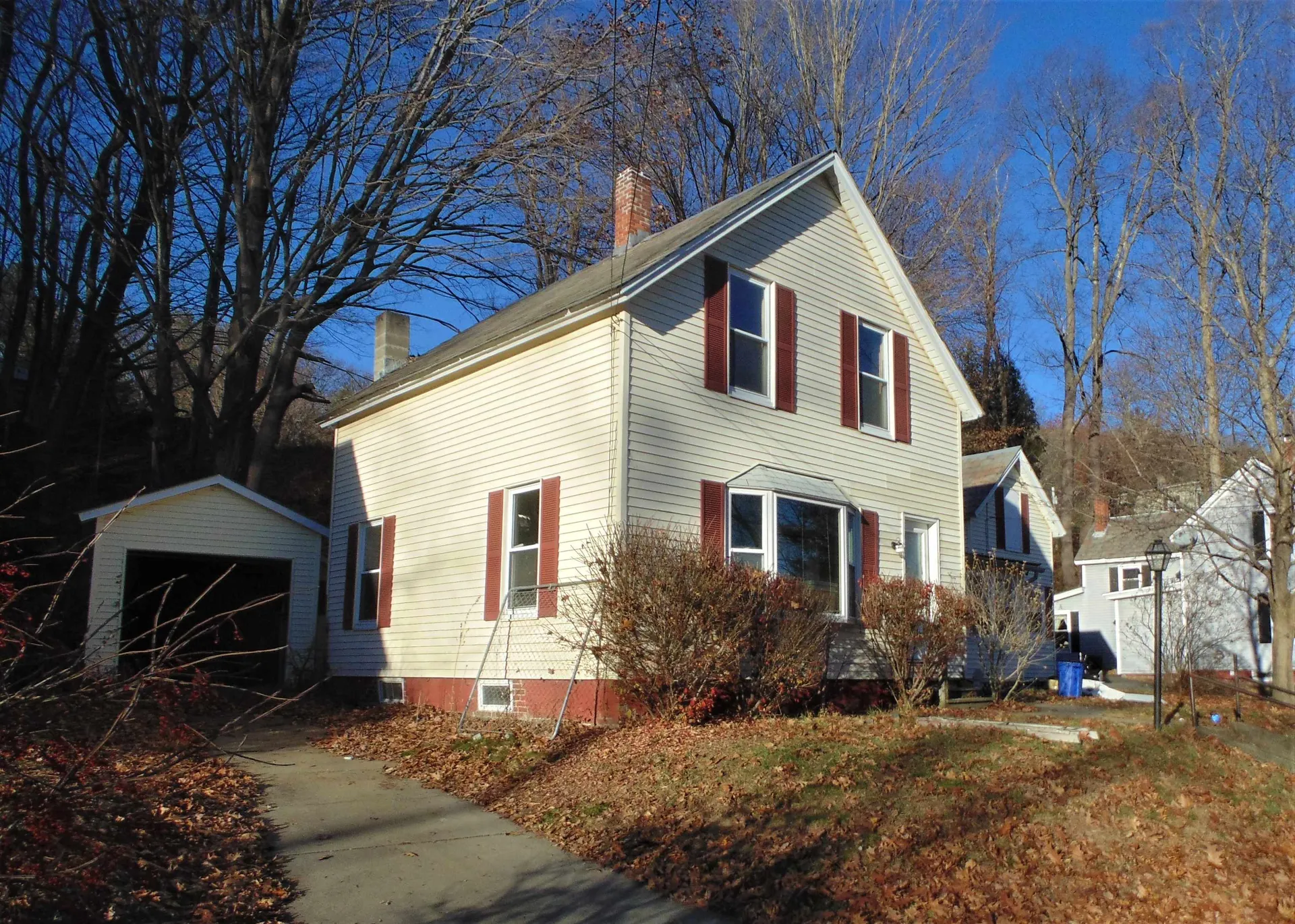 27 Spring Street Hinsdale NH 03451
